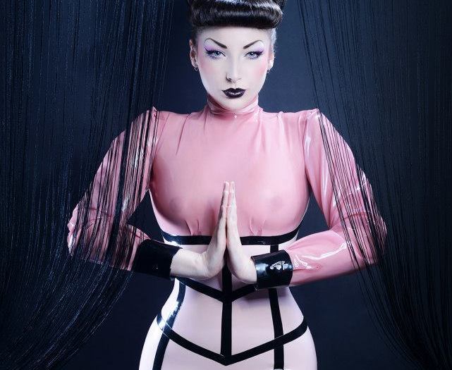 Comtesse Léa par Rémy Cozot