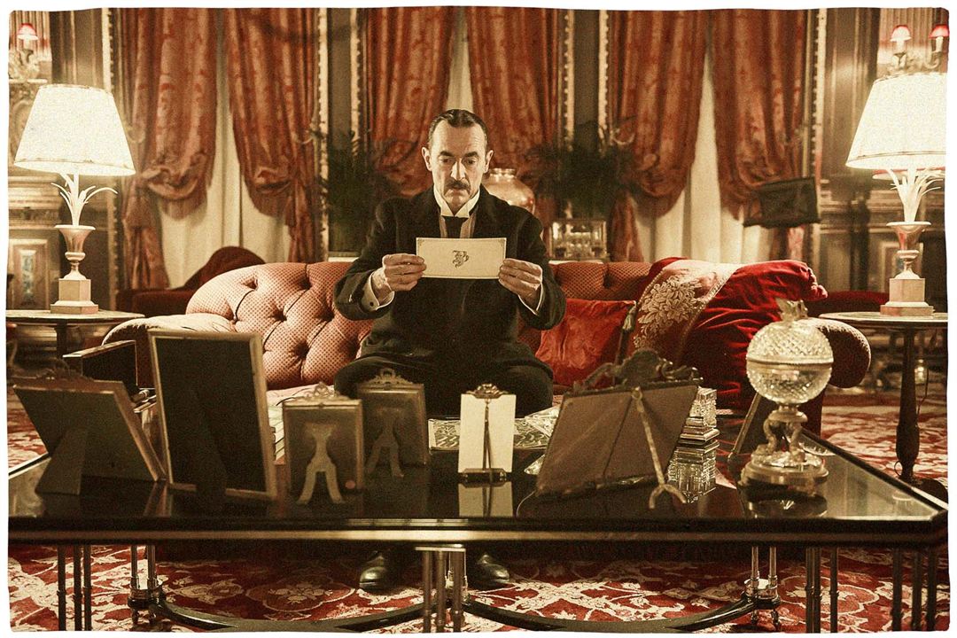 Image extraite du film Au revoir là-haut, d'Albert Dupontel. © Jérôme Prébois / ADCB Films