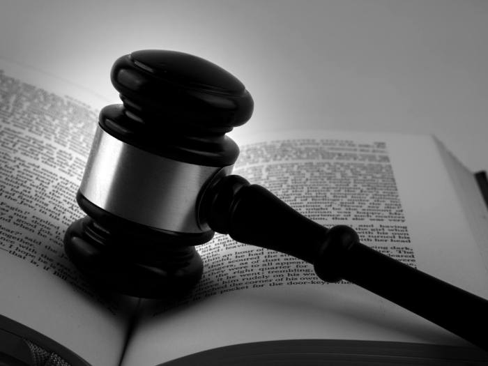 Un marteau de juge. © Georges Hodan